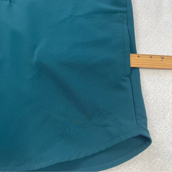 Figs Deep Teal Technical Scrubs  Top~ Size XS~ Healthcare or Medical Staff - Picture 10 of 10